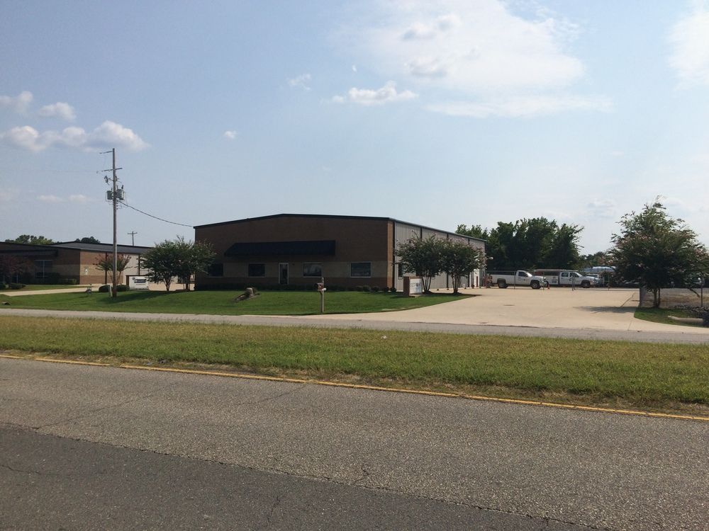 Industrial For Lease: 4904 Hazel Jones Rd, Bossier City, LA 71111